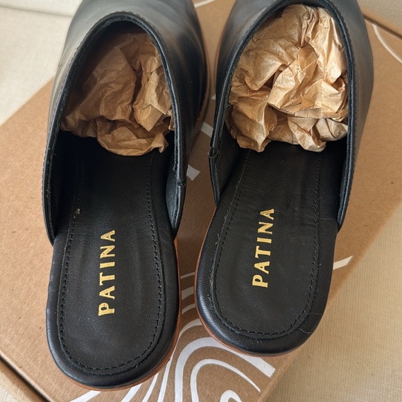 Portland Leather Patina Black Women's Mules - Picture 5 of 6